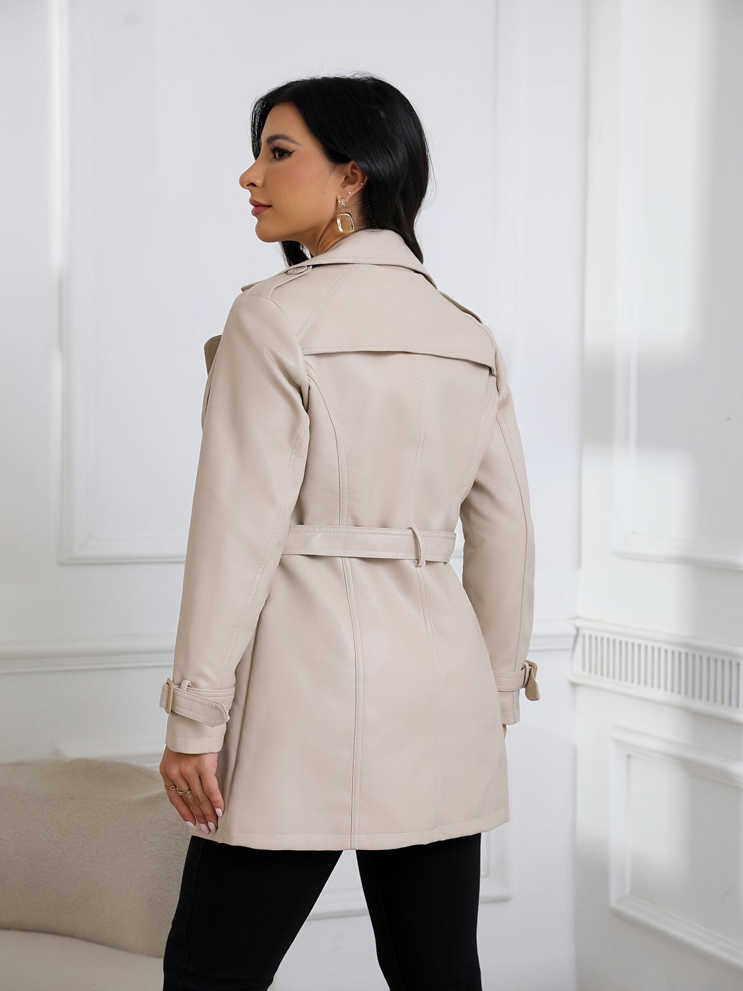 Faye – Elegancki damski wegański płaszcz trench z paskiem